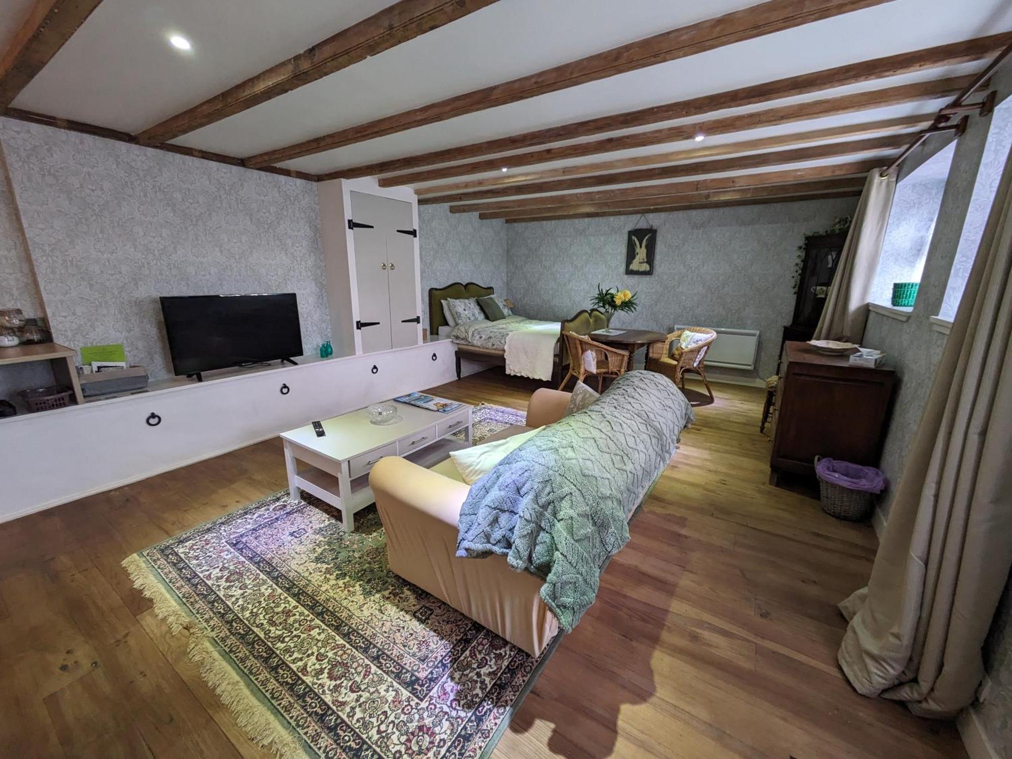 Homestay Chateau De Sauge