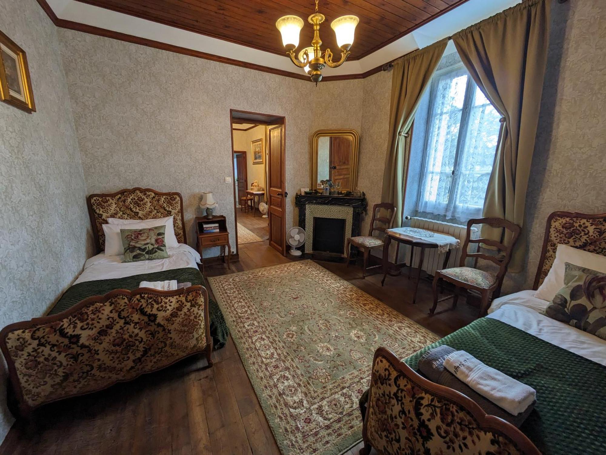 Habitación en casa particular Chateau De Sauge *
