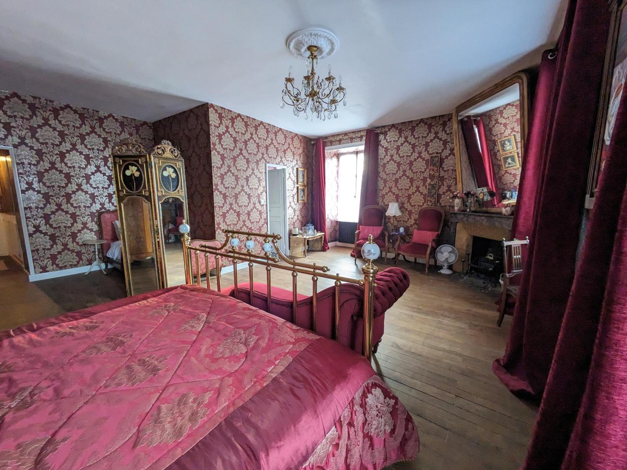 Homestay Chateau De Sauge *